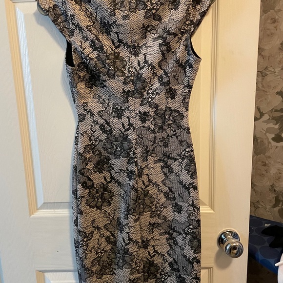 Faux lace print midi dress, small - Picture 2 of 3